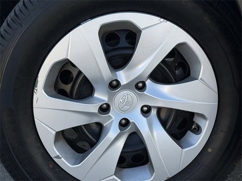 Used 2024 Toyota RAV4 LE image 10