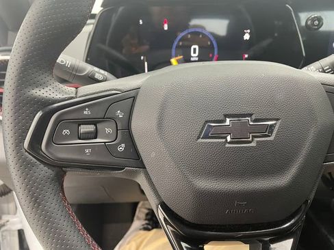 Used 2025 Chevrolet Trax RS w/ Driver Confidence Package image 22