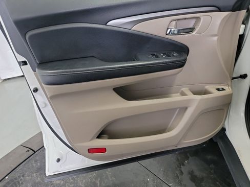 Used 2019 Honda Ridgeline RTL-T image 3