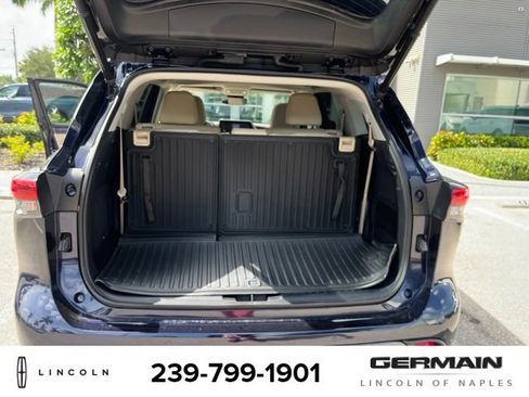 Used 2020 Toyota Highlander Limited AWD/4WD image 21