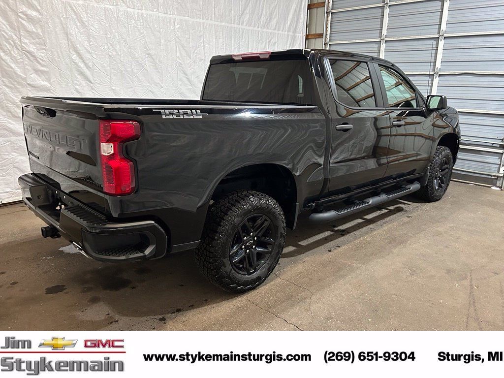 Used 2022 Chevrolet Silverado 1500 Custom Trail Boss w/ Midnight Edition AWD/4WD image 7