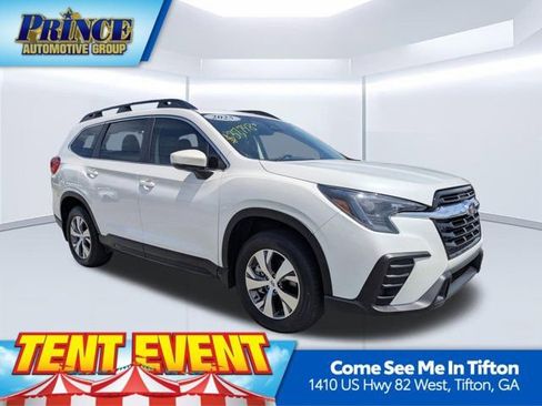 Used 2025 Subaru Ascent Premium AWD/4WD image 1