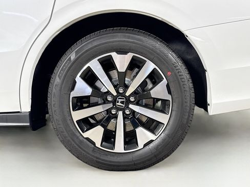 New 2026 Honda Odyssey EX-L image 39