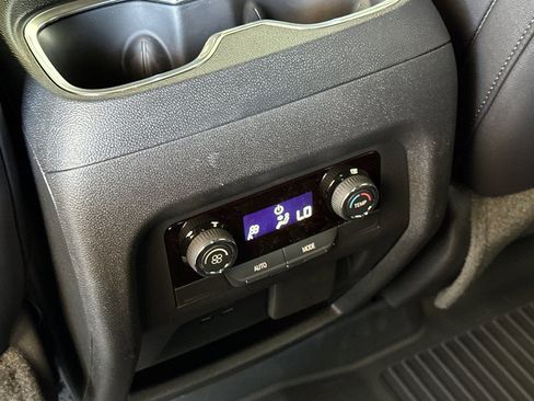 New 2026 Chevrolet Traverse Z71 w/ Enhanced Driving Package image 14