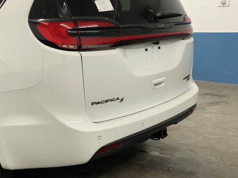 New 2026 Chrysler Pacifica Limited w/ S Appearance Package image 40