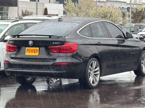 Used 2017 BMW 330i Gran Turismo xDrive image 4