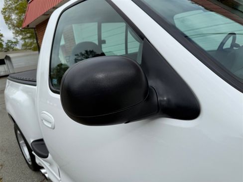 Used 1999 Ford F150 Lightning image 29