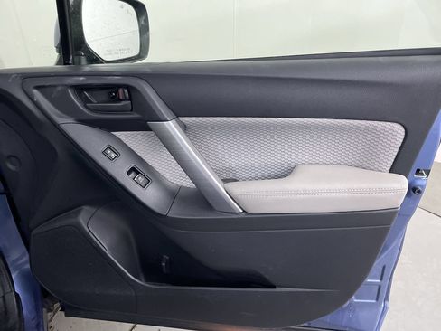 Used 2018 Subaru Forester 2.5i Premium AWD/4WD image 22