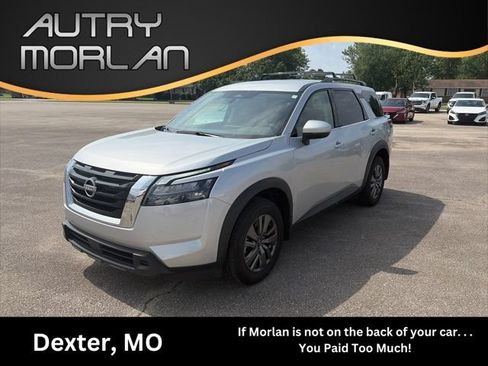 Used 2025 Nissan Pathfinder SV AWD/4WD image 1