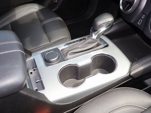 Used 2024 Chevrolet Blazer LT image 11