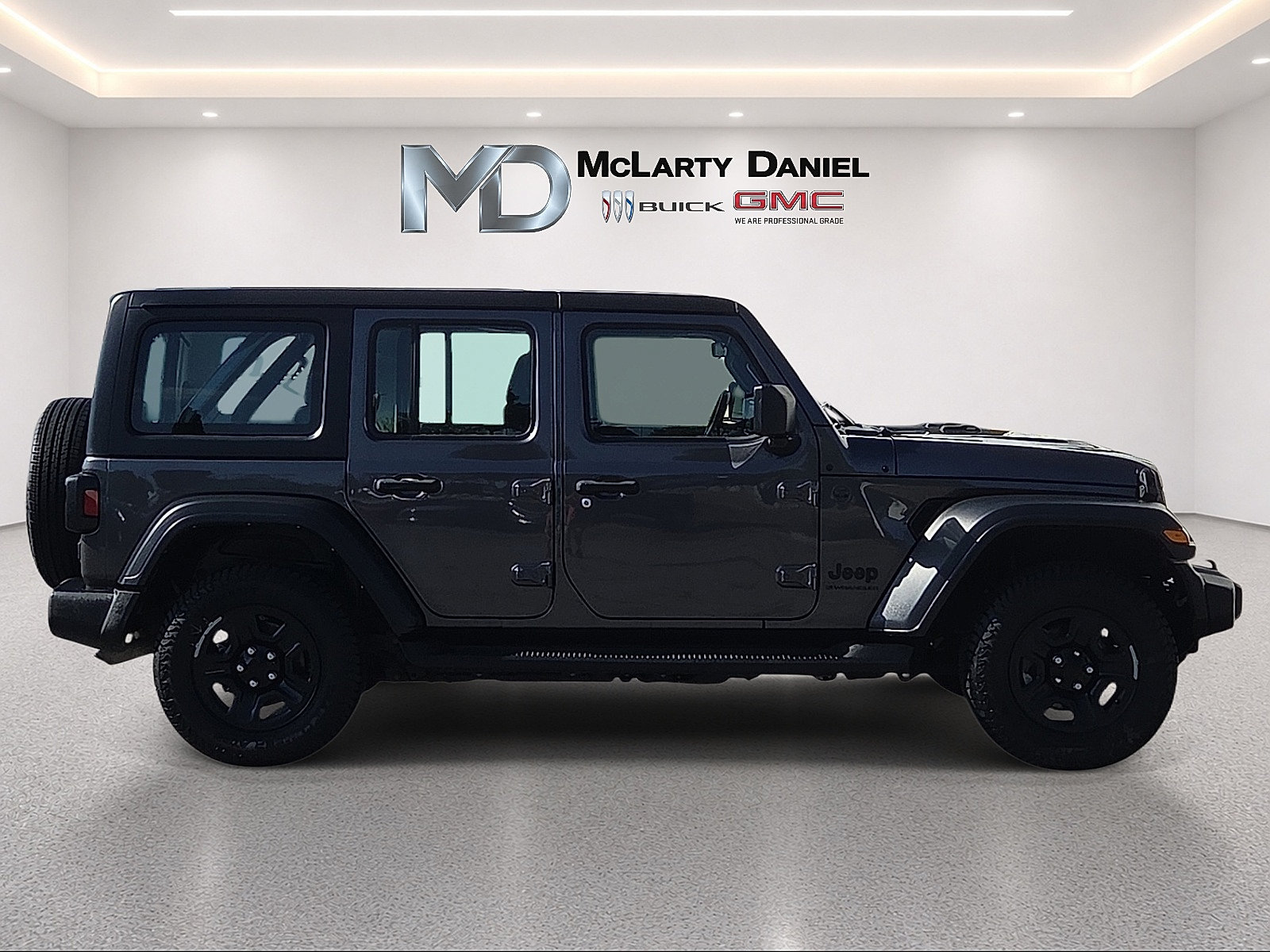 Used 2024 Jeep Wrangler Unlimited Sport AWD/4WD image 15