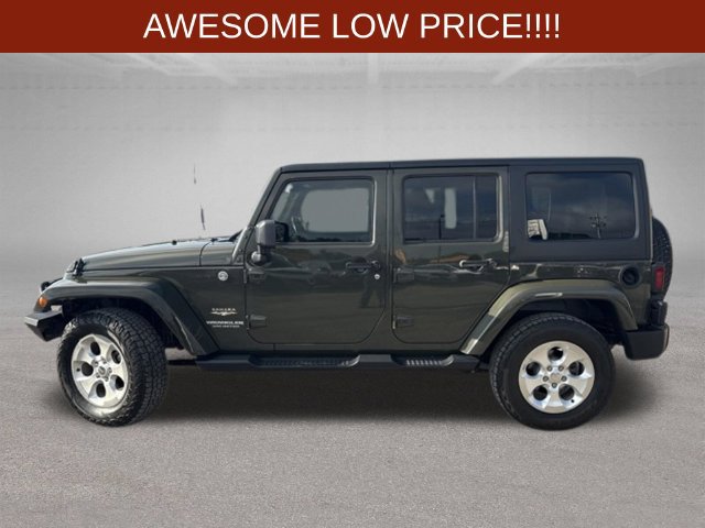 Used 2015 Jeep Wrangler Unlimited Sahara w/ Connectivity Group AWD/4WD image 2