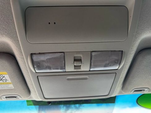 Used 2015 Nissan Frontier SV image 21