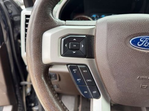 Used 2018 Ford F150 King Ranch image 10