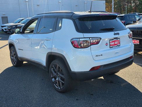 New 2026 Jeep Compass Limited w/ Limited Altitude Pack image 9