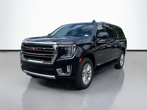 Used 2024 GMC Yukon XL SLT w/ SLT Luxury Package image 7