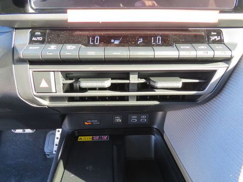 Certified 2026 Toyota Camry SE image 18