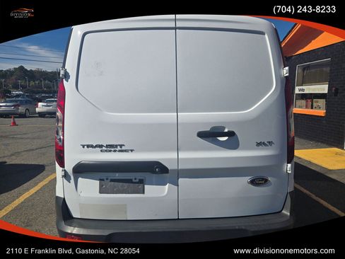Used 2015 Ford Transit Connect XLT image 5