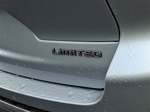 Used 2023 Jeep Grand Cherokee L Limited image 33