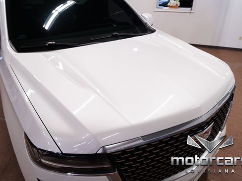 Used 2022 Cadillac Escalade Premium Luxury image 13