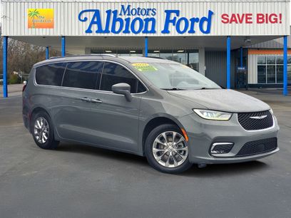 Used 2021 Chrysler Pacifica Touring-L