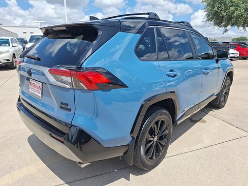 Used 2023 Toyota RAV4 XSE AWD/4WD image 6
