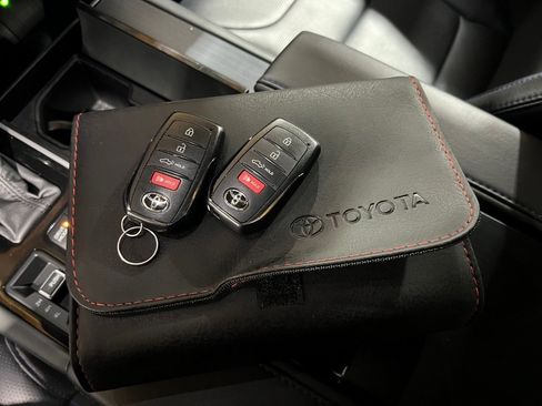 Used 2023 Toyota Tundra Platinum w/ Advanced Package image 46