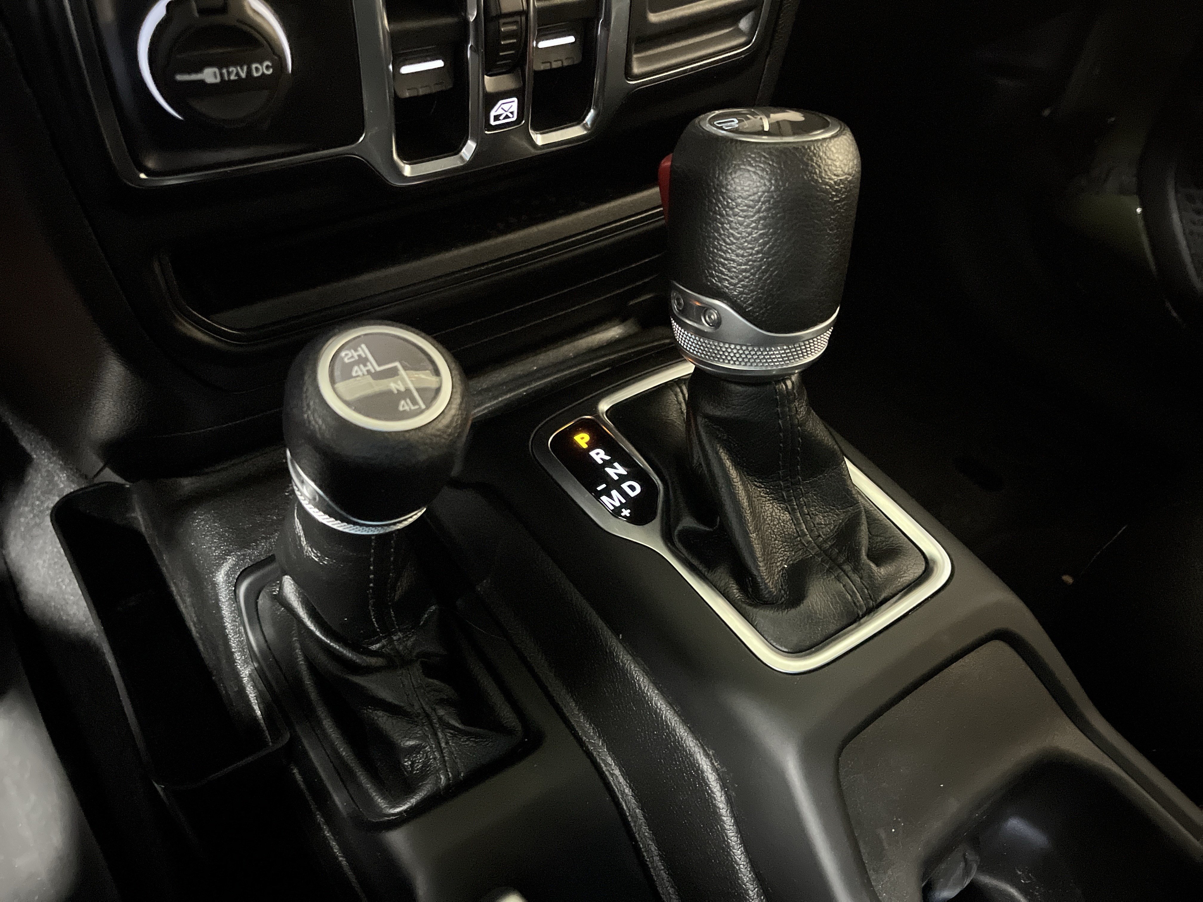 Used 2023 Jeep Wrangler Unlimited Sport AWD/4WD image 11