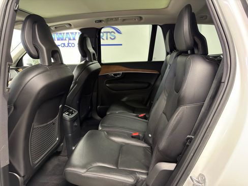 Used 2022 Volvo XC90 T8 Inscription Expression image 32