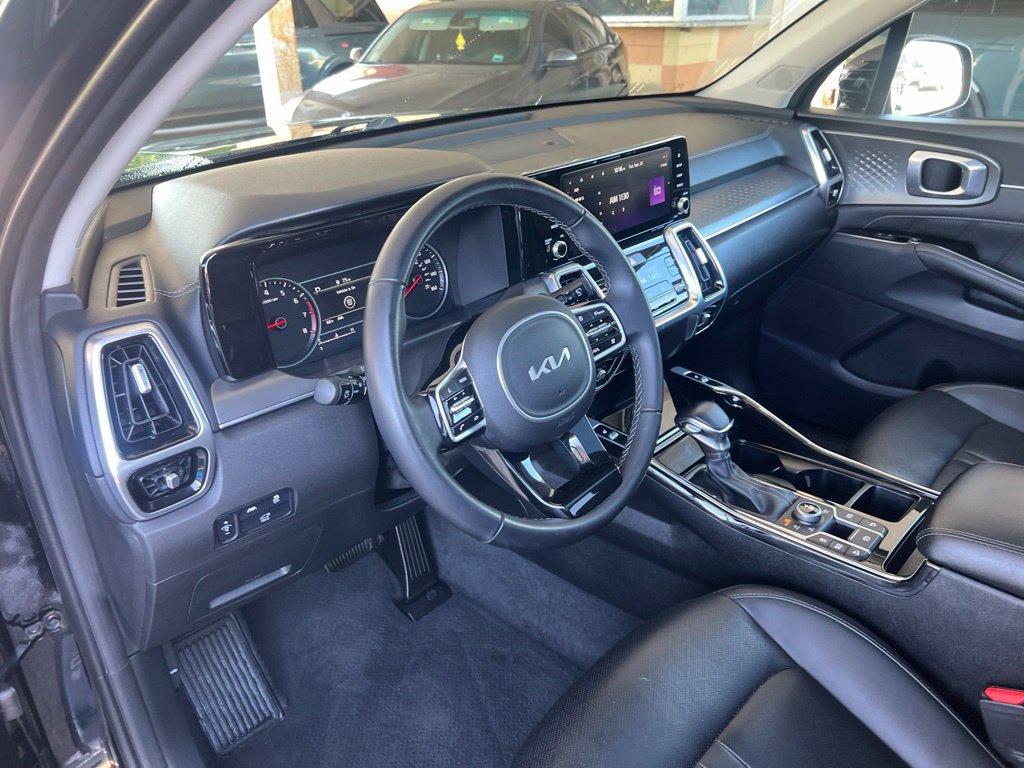 Certified 2022 Kia Sorento SX AWD/4WD image 6