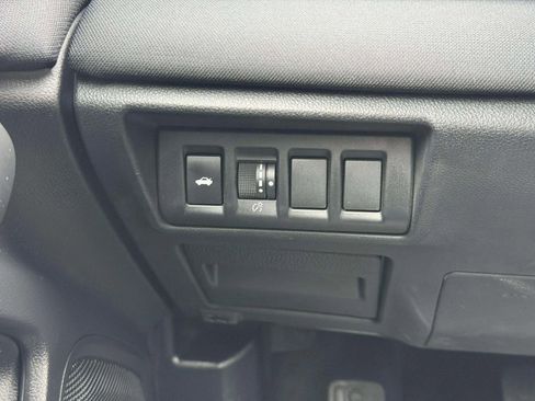 Used 2022 Subaru Legacy Premium image 31