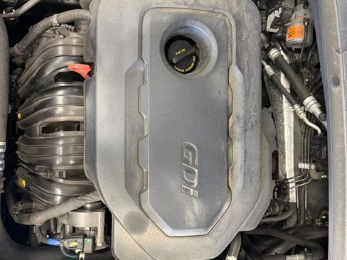 Used 2020 Hyundai Santa Fe SEL w/ Convenience Package image 11