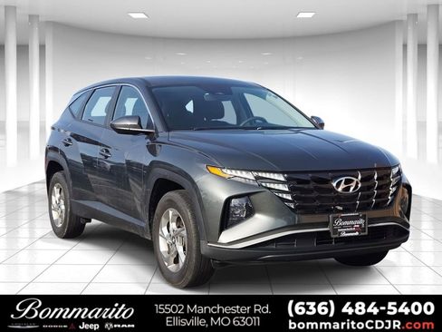 Used 2023 Hyundai Tucson SE AWD/4WD image 1