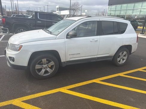 Used 2014 Jeep Compass Sport image 21