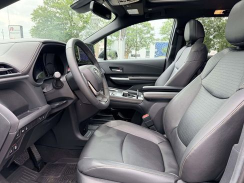 Certified 2025 Toyota Sienna XLE Woodland Edition AWD/4WD image 19