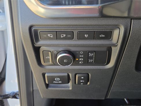 Used 2021 Ford F150 Lariat w/ Trailer Tow Package image 24