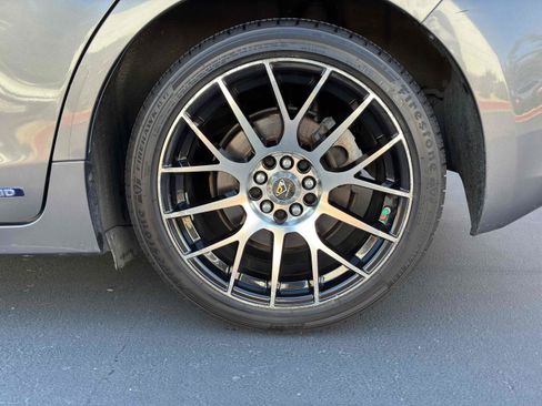 Used 2013 Lexus CT 200h w/ Premium Pkg w/Navigation FWD image 21