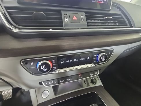 Used 2021 Audi Q5 2.0T Premium image 22