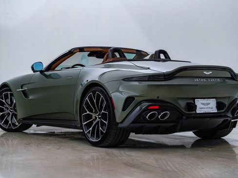 Used 2026 Aston Martin V8 Vantage Roadster image 10