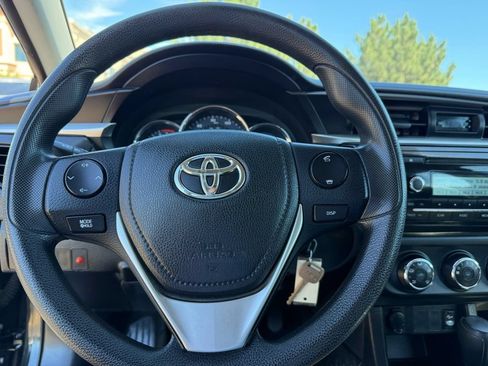 Used 2014 Toyota Corolla L FWD image 12