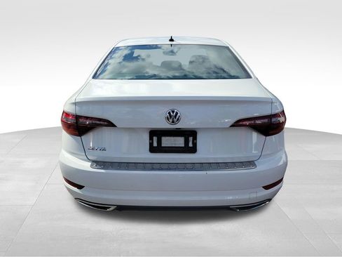 Used 2019 Volkswagen Jetta R-Line w/ R-Line Cold Weather Package FWD image 9