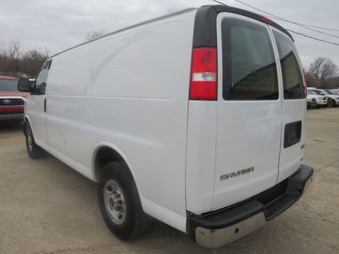 Used 2018 GMC Savana 2500 w/ Driver Convenience Package image 7