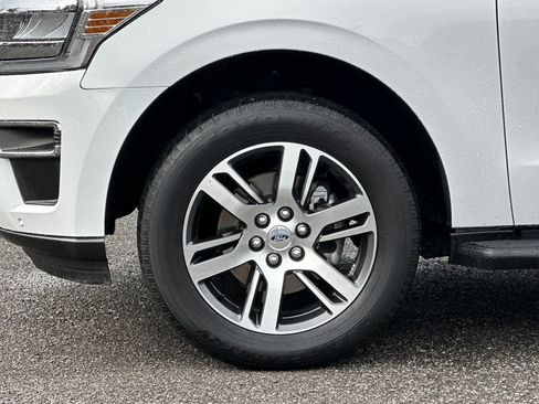 Used 2024 Ford Expedition Max Limited image 25