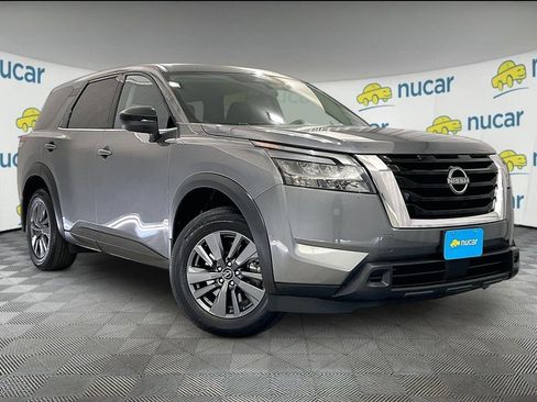 Used 2024 Nissan Pathfinder S AWD/4WD image 1