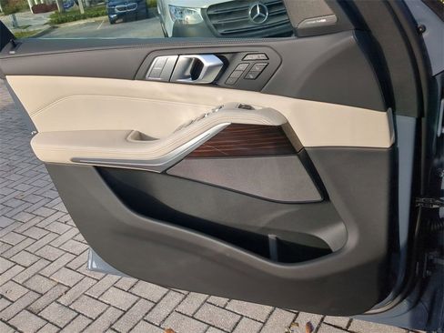 New 2026 BMW X7 xDrive40i w/ Executive Package image 31