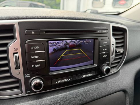 Used 2019 Kia Sportage LX AWD/4WD image 14