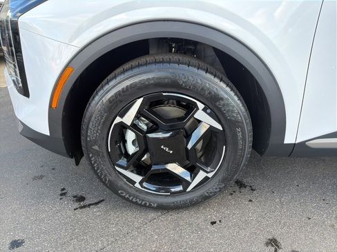 New 2026 Kia Sportage EX image 12