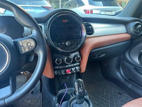 Used 2023 MINI Cooper S w/ Signature Upholstery Package FWD image 9