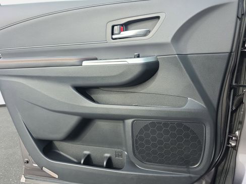 Used 2022 Toyota Sienna XSE image 28