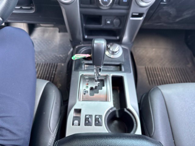 Used 2022 Toyota 4Runner SR5 Premium w/ Moonroof Package AWD/4WD image 9